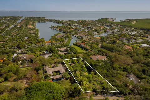 $18,500,000 | 9000 Arvida Drive, Coral Gables, FL 33156