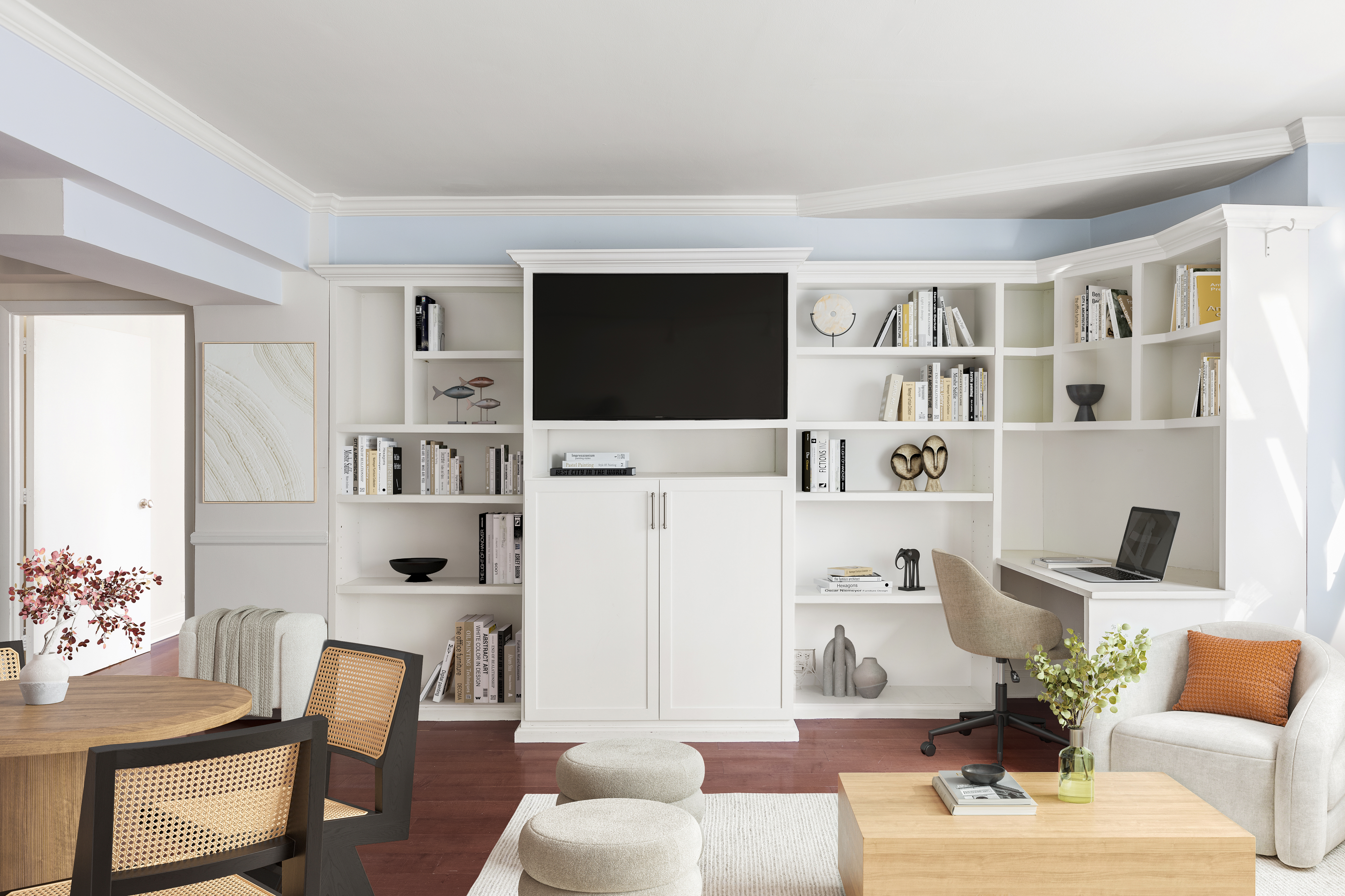 210 East 36th Street, Unit PHC Manhattan, NY 10016 - Photo 2 of 13 a living room with furniture and a flat screen tv