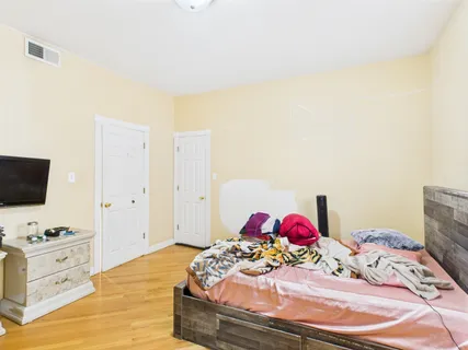 $345,000 | 5237 South Michigan Avenue, Unit 2N, Chicago, IL 60615