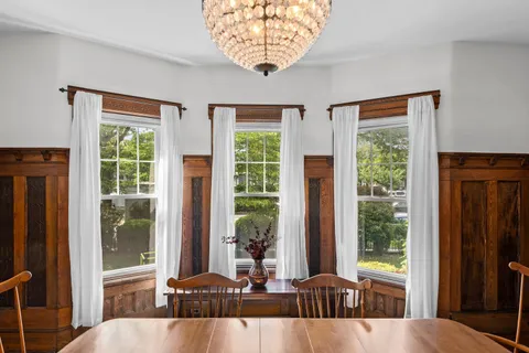 $2,195,000 | 685 East 22nd Street | South Midwood