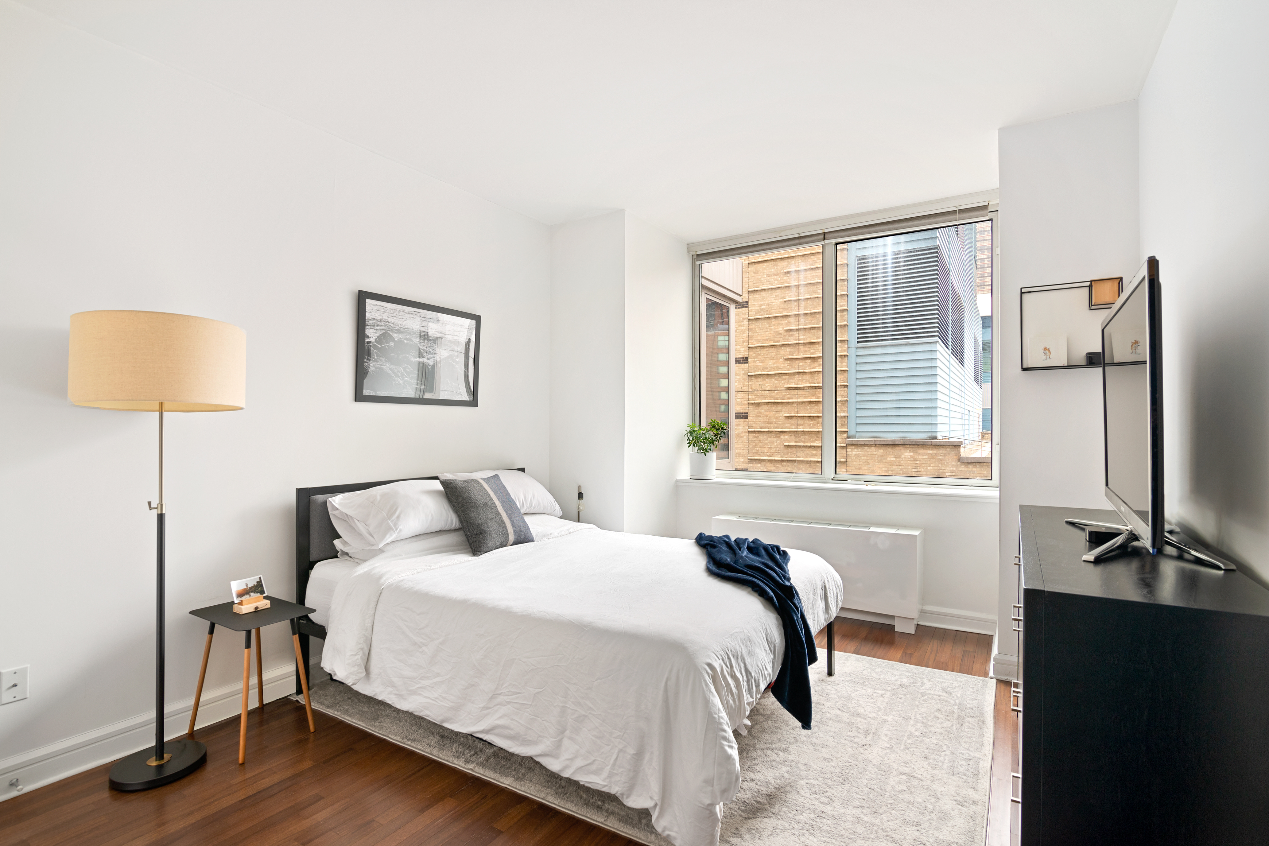 120 Riverside Boulevard, Unit 8P Manhattan, NY 10069 - Photo 3 of 7 Gallery Image 3