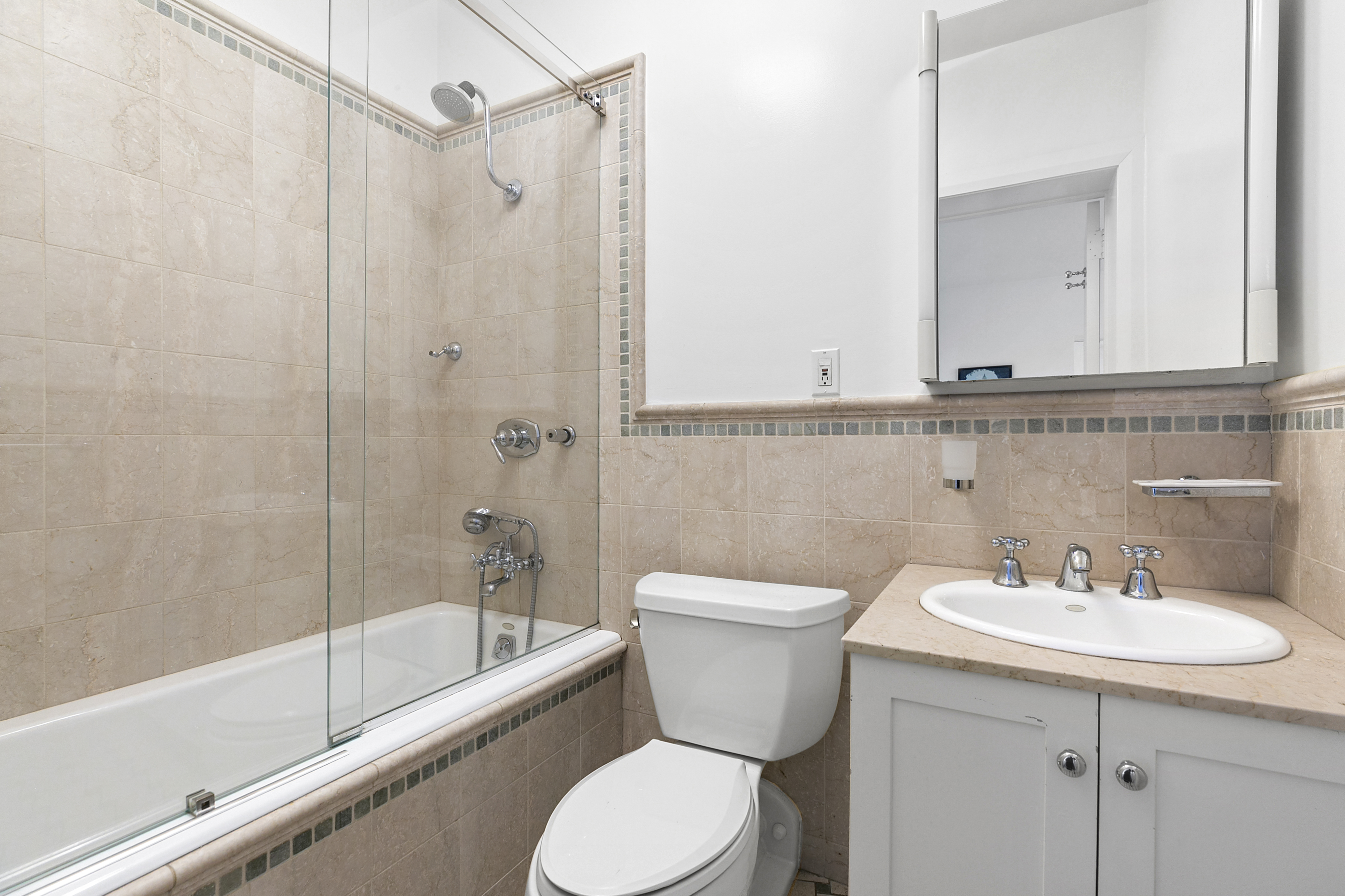 77 Bleecker Street, Unit 1205 Manhattan, NY 10012 - Photo 8 of 9