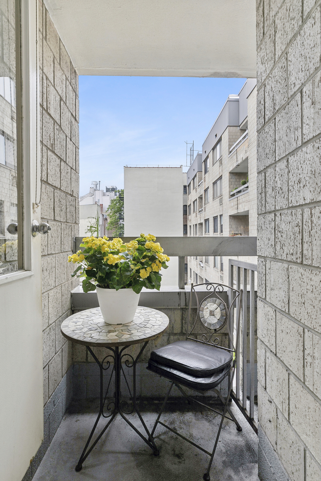 85 8th Avenue, Unit 4V Manhattan, NY 10011 - Photo 7 of 9