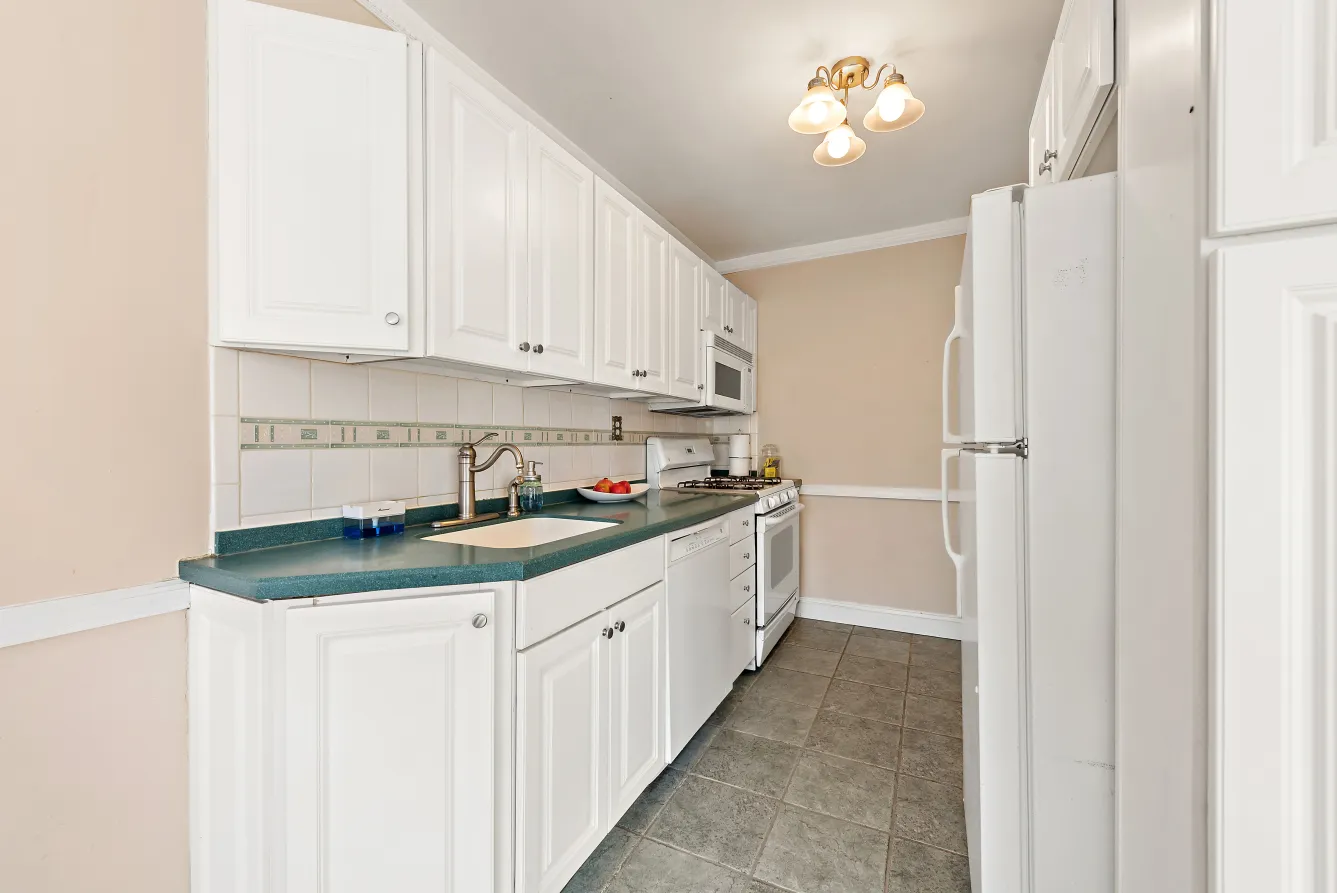 $225,000 | 5730 Mosholu Avenue, Unit 4F | North Riverdale