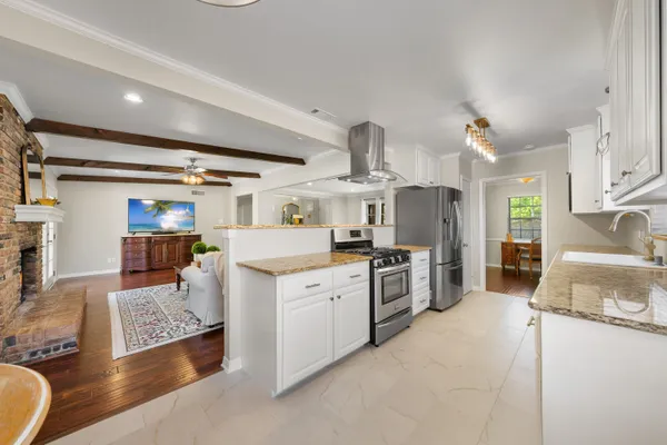 $585,000 | 9616 Vinewood Drive, Dallas, TX 75228