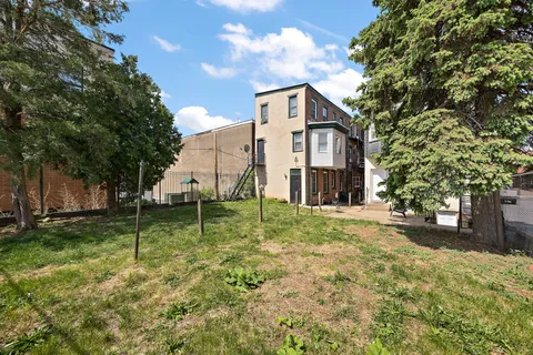 $265,000 | 802 Washington Street, Wilmington, DE 19801