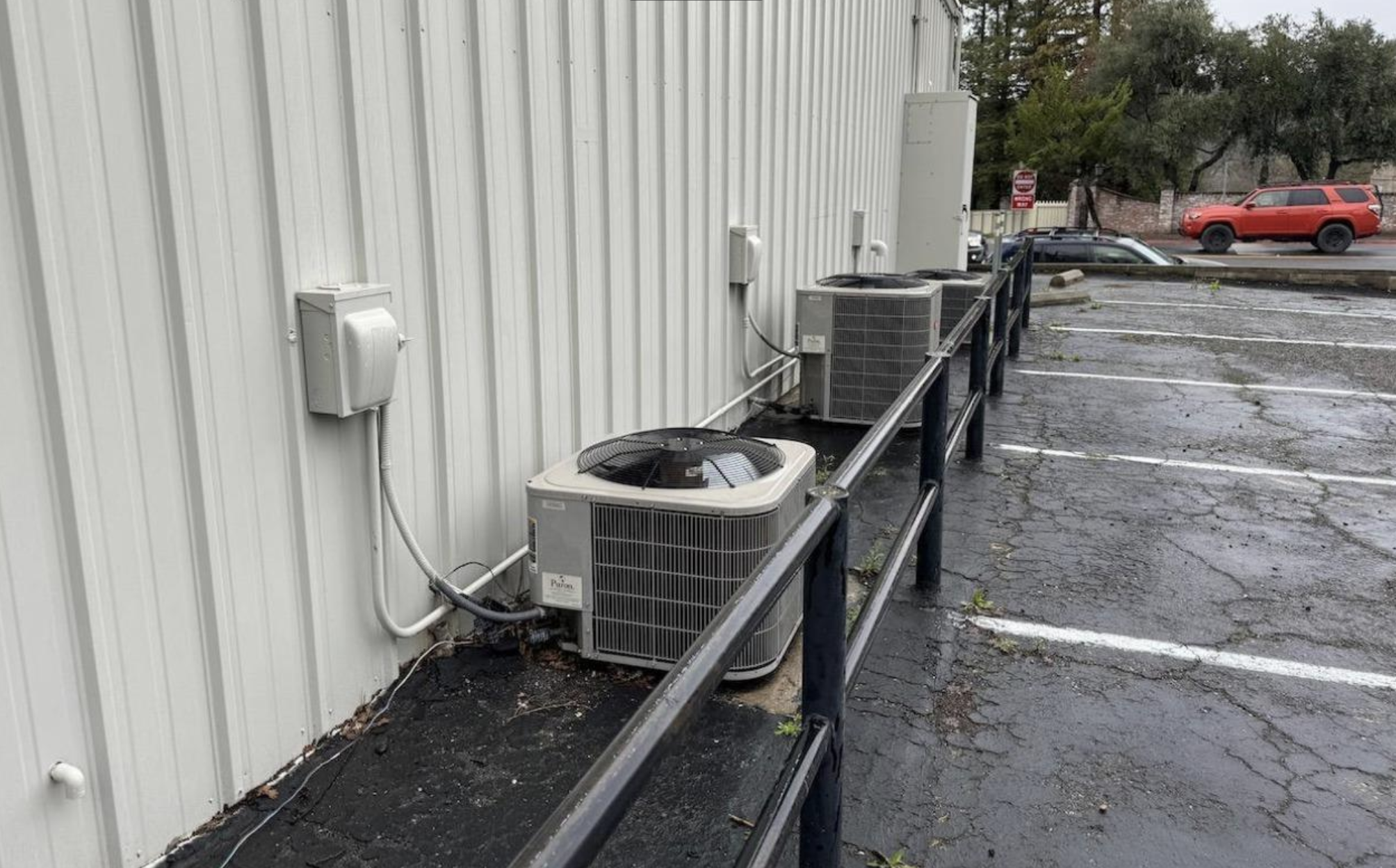 64 East St Charles Street San Andreas, CA 95249 - Photo 19 of 25 a room with musical instruments