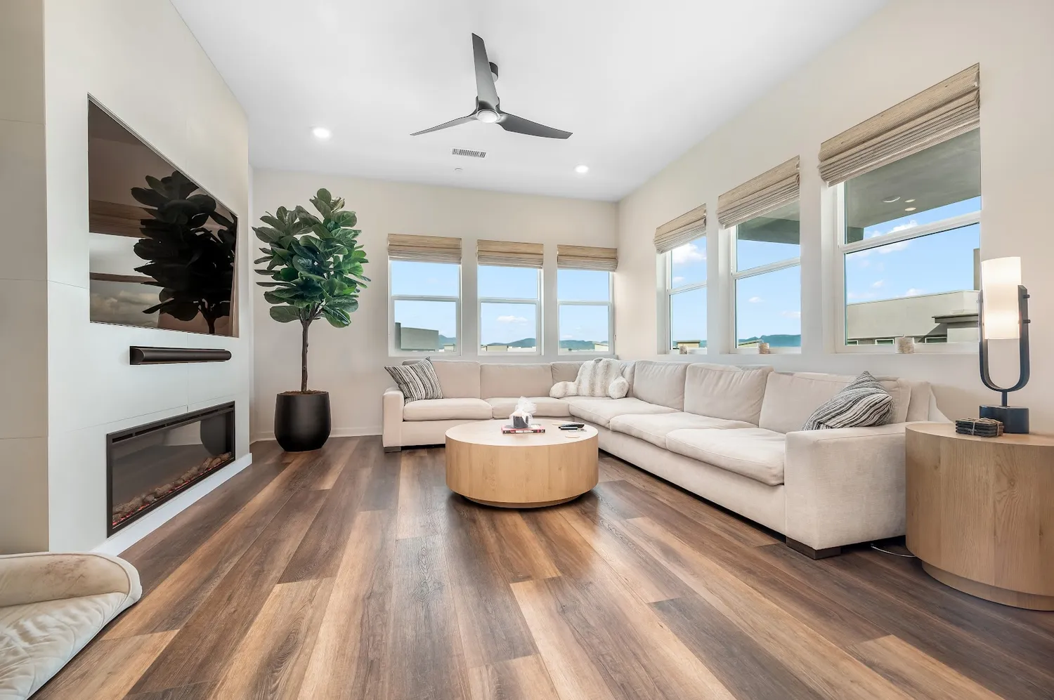 $905,000 | 27525 Illumination Court, Valencia, CA 91381