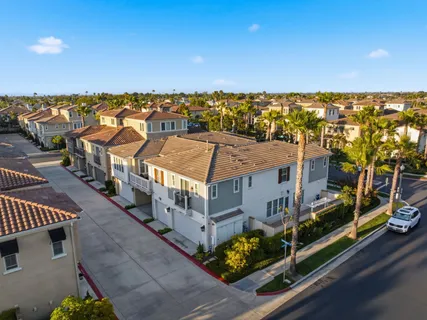$1,379,000 | 21445 Hayley Lane, Huntington Beach, CA 92646