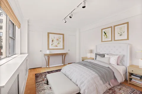 $2,375,000 | 40 East 78th Street, Unit 6B | Upper East Side