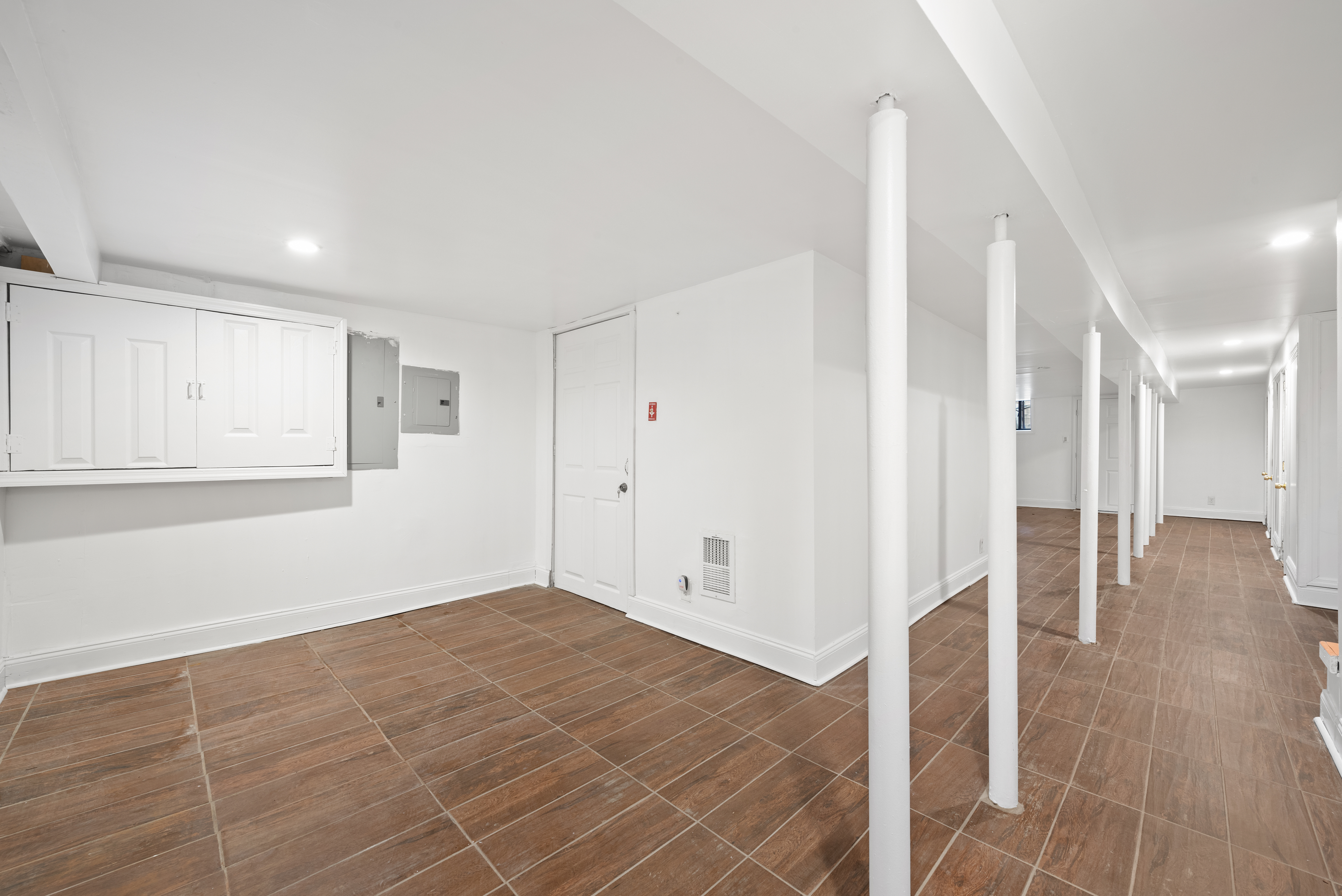 654 Lafayette Avenue, Unit GARDENA Brooklyn, NY 11216 - Photo 9 of 14 a view of empty room with wooden floor
