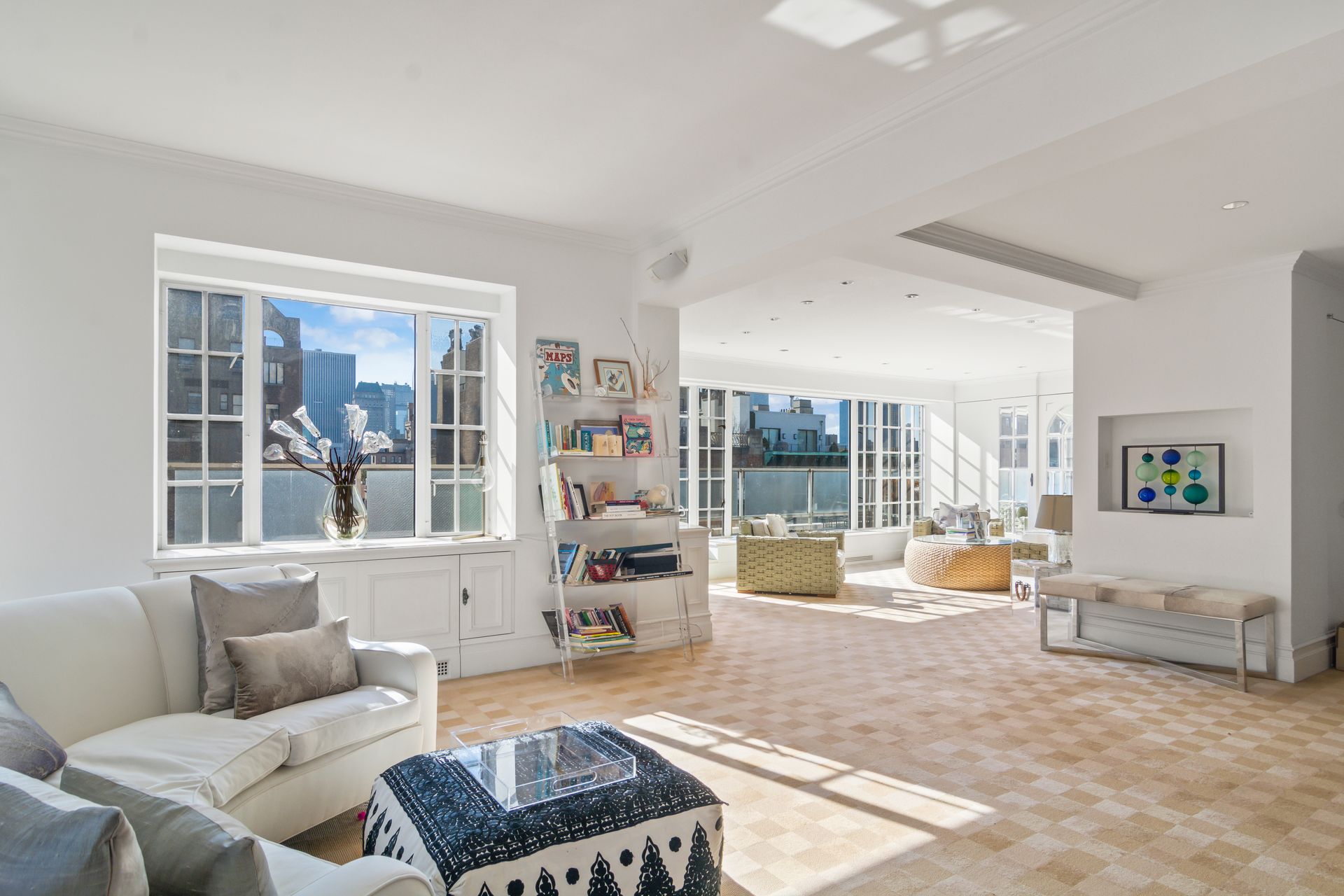 45 East 72nd Street, Unit PHB Manhattan, NY 10021 - Photo 4 of 29
