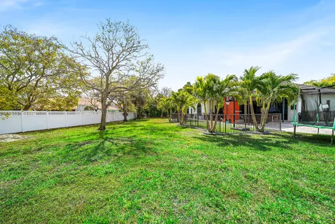 $920,000 | 4447 Northwest 82nd Avenue, Coral Springs, FL 33065