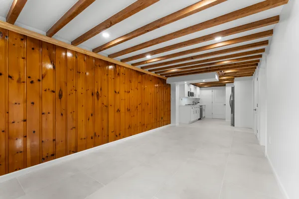 a view of a garage