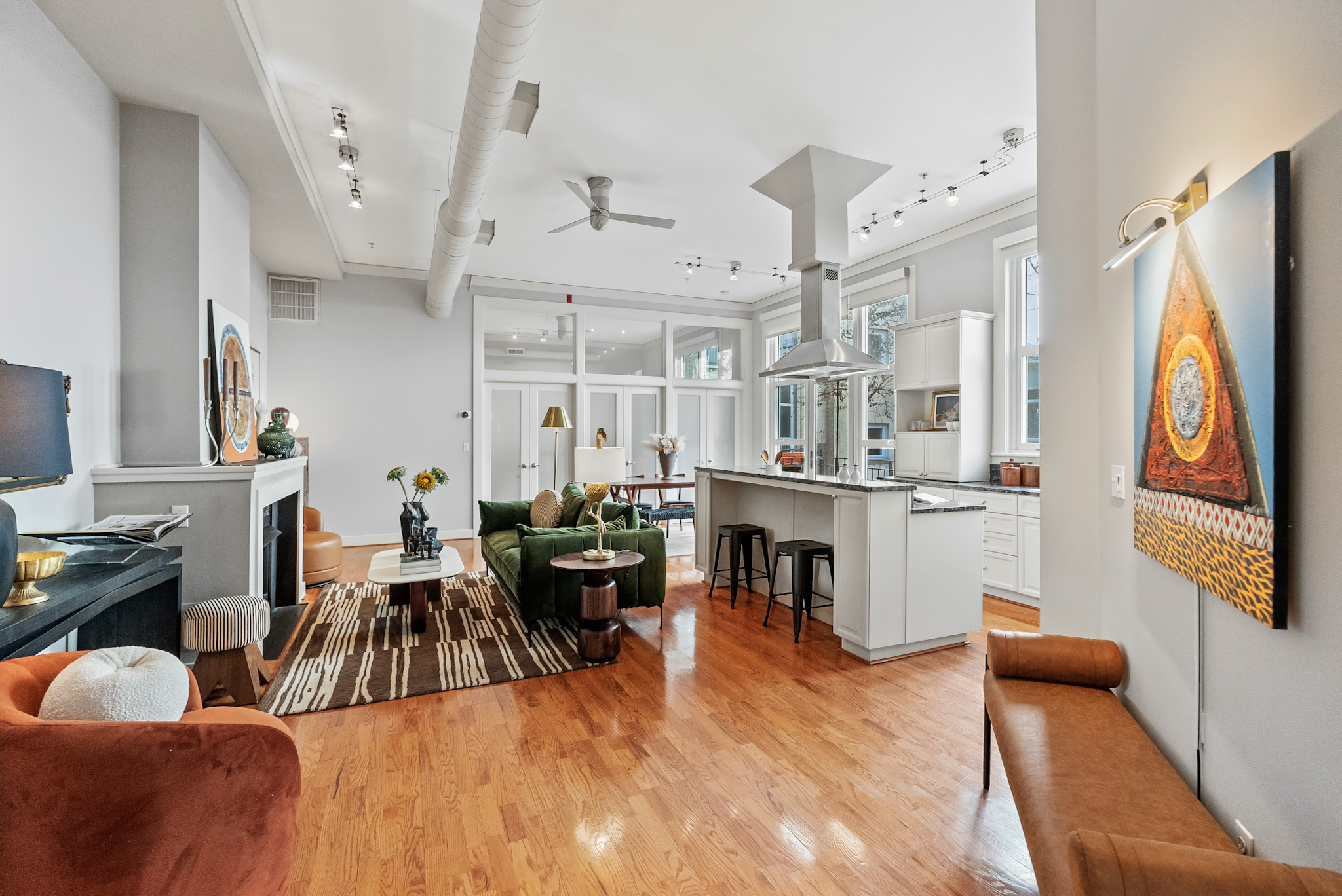 2380 Champlain Street Northwest, Unit 202 Washington, DC 20009 - Photo 2 of 4