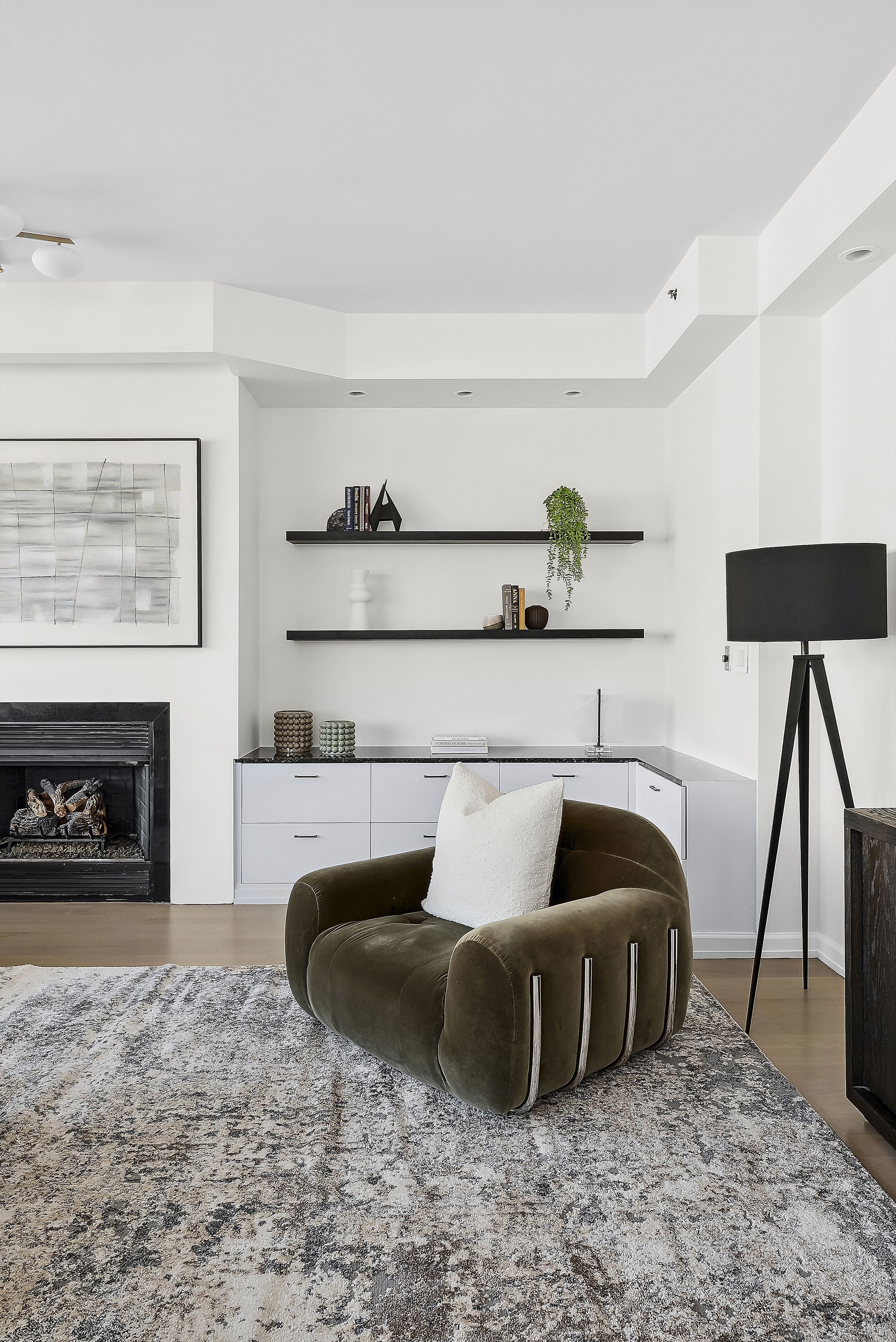224 West 18th Street, Unit PHA Manhattan, NY 10011 - Photo 16 of 24 a living room with furniture and a fireplace