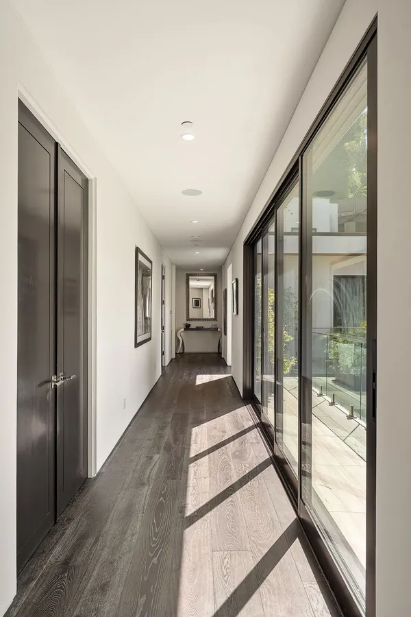 $4,100,000 | Laurel Canyon Road, Los Angeles, CA 90046