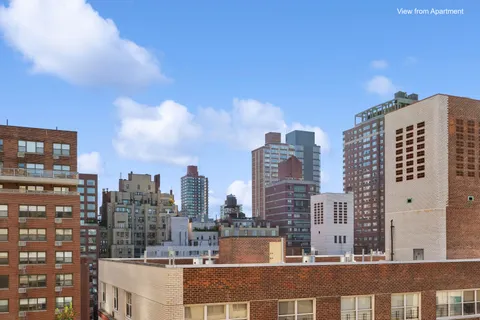 $499,000 | 301 East 69th Street, Unit 14A | Lenox Hill