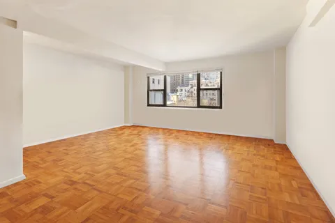 $555,000 | 335 East 51st Street, Unit 8E | Midtown East