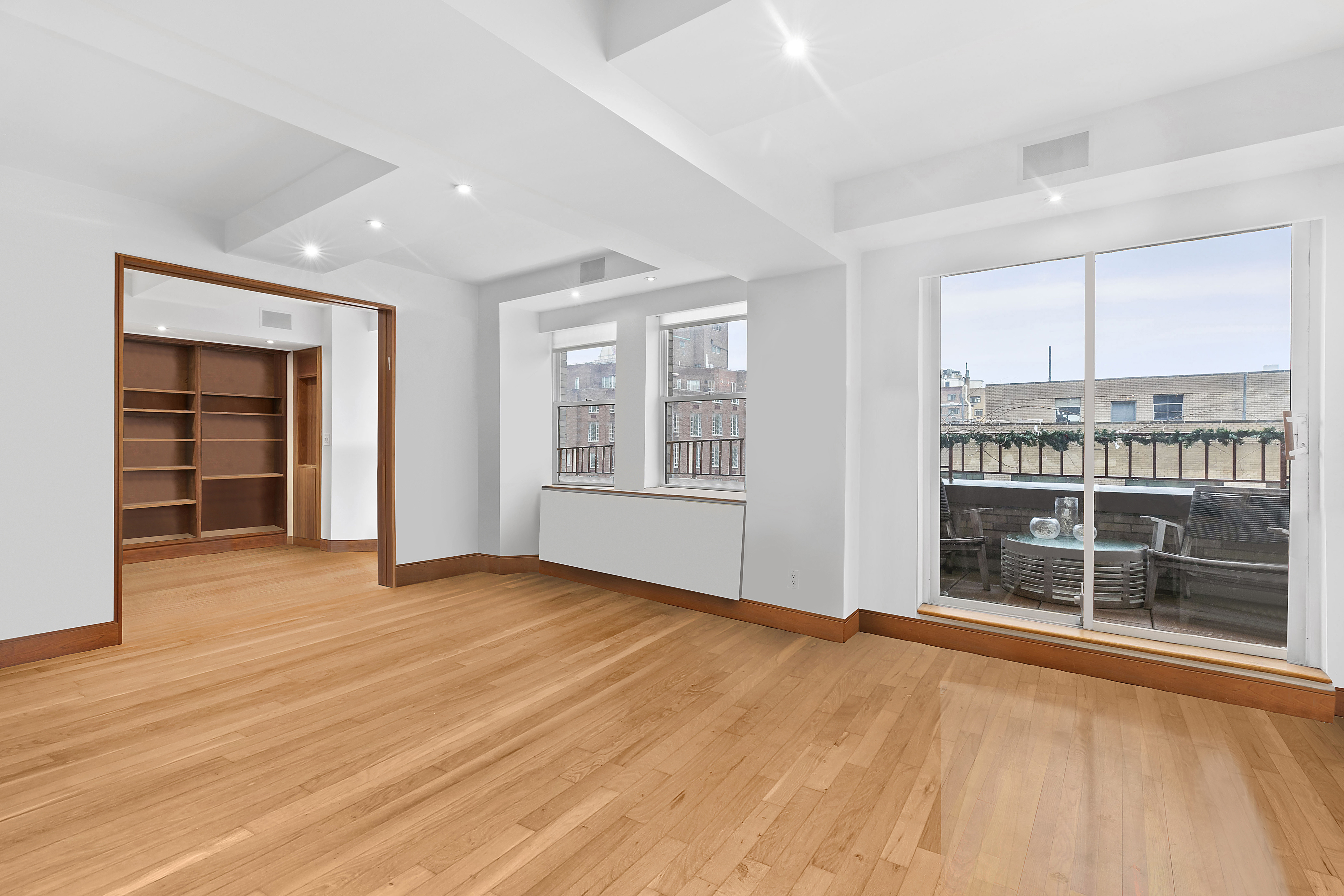 40 East 61st Street, Unit 13AB Manhattan, NY 10065 - Photo 6 of 16
