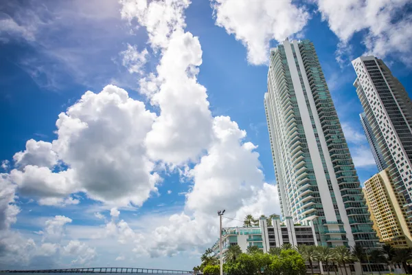 $1,385,000 | 1331 Brickell Bay Drive, Unit 408, Miami, FL 33131