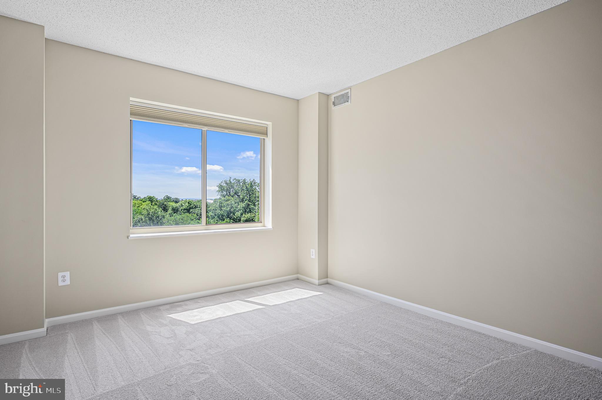 19355 Cypress Ridge Terrace, Unit 802 Leesburg, VA 20176 - Photo 14 of 41