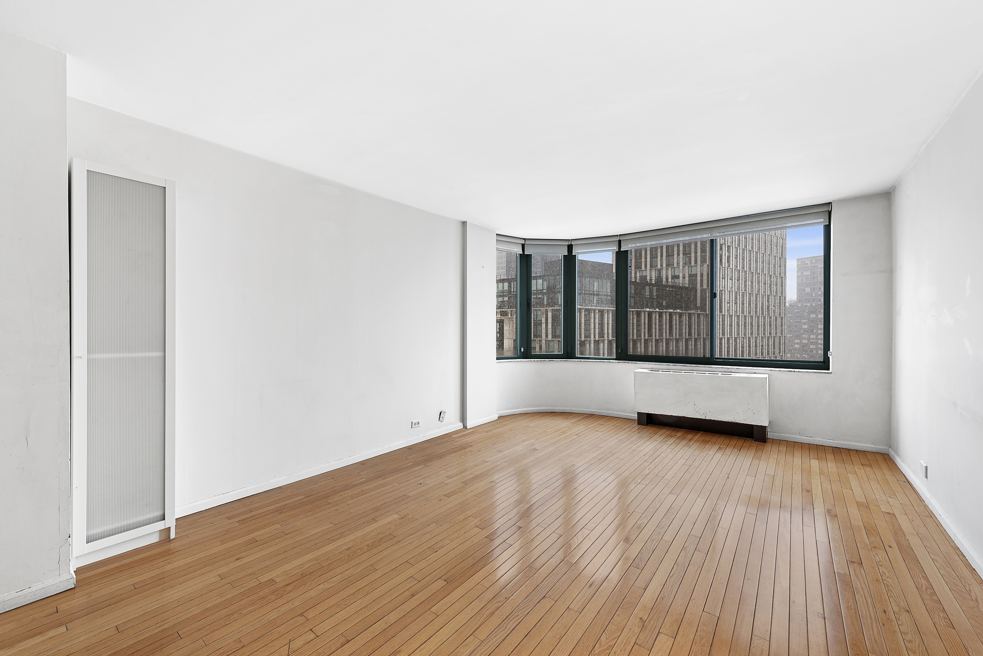 295 Greenwich Street, Unit 11E Manhattan, NY 10007 - Photo 1 of 7 Gallery Image 1