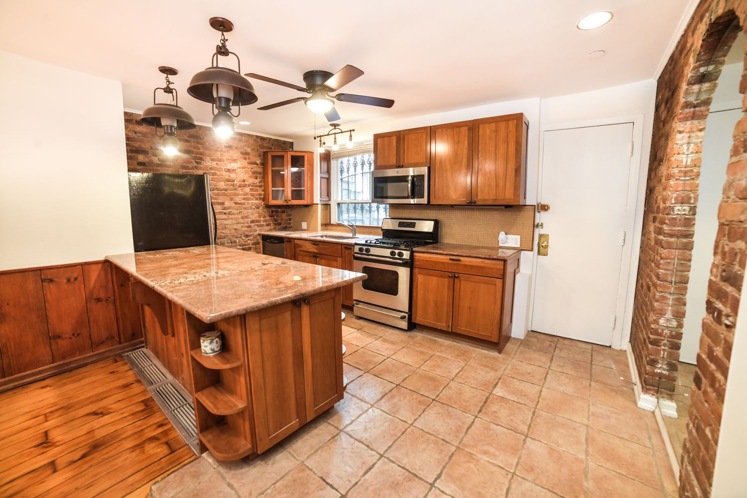 148 Berkeley Place, Unit 1 Brooklyn, NY 11217 - Photo 6 of 8