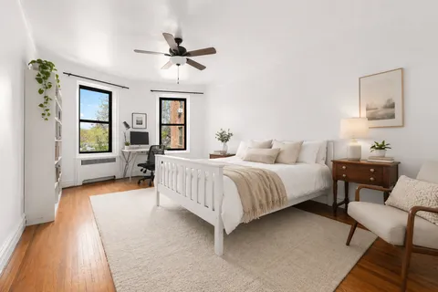 $1,149,000 | 71 Ocean Parkway, Unit 4N | Windsor Terrace