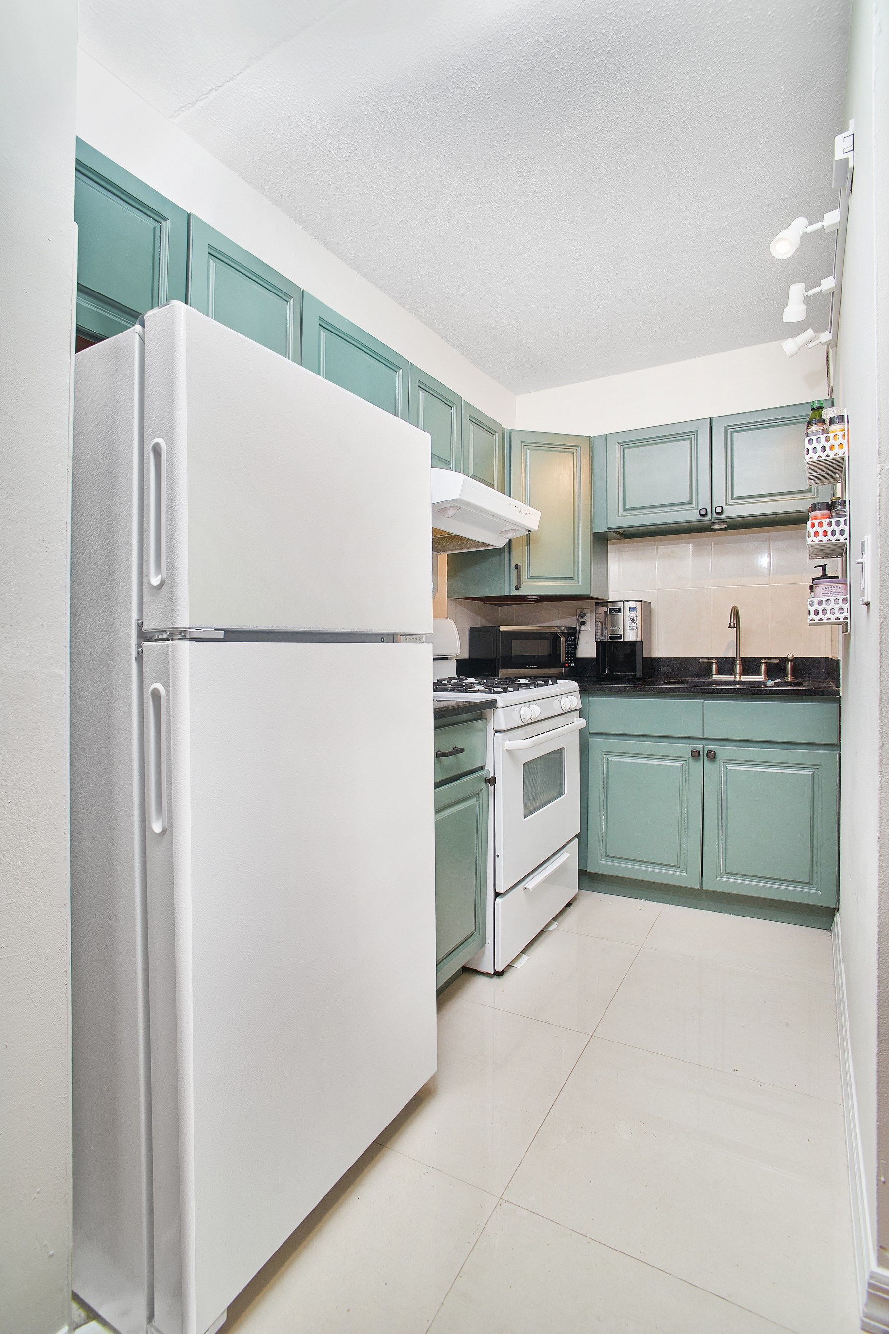 200 Bowery, Unit 2D Manhattan, NY 10012 - Photo 3 of 8