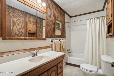 $322,500 | 4092 Poydras Highway, Breaux Bridge, LA 70517