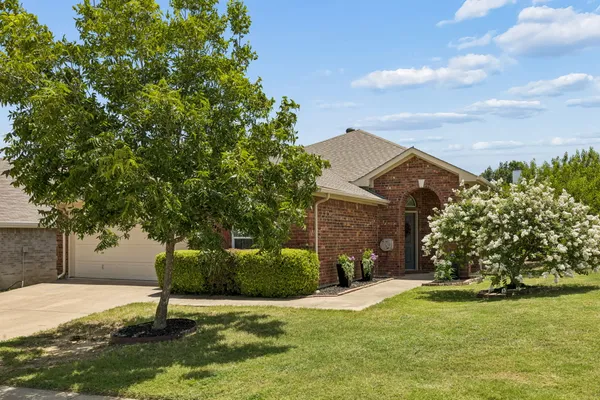 $325,000 | 3700 Hazel Drive, Fort Worth, TX 76244