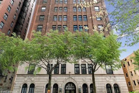 $475,000 | 415 West Aldine Avenue, Unit 2B, Chicago, IL 60657