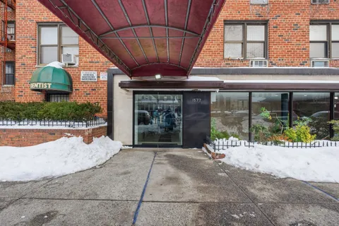 $390,000 | 1577 East 17th Street, Unit 2F | Midwood