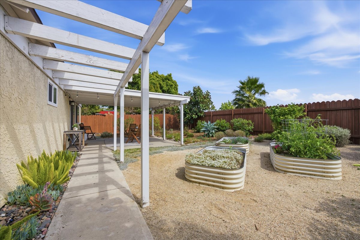 7843 Jade Coast Road San Diego, CA 92126 - Photo 21 of 25