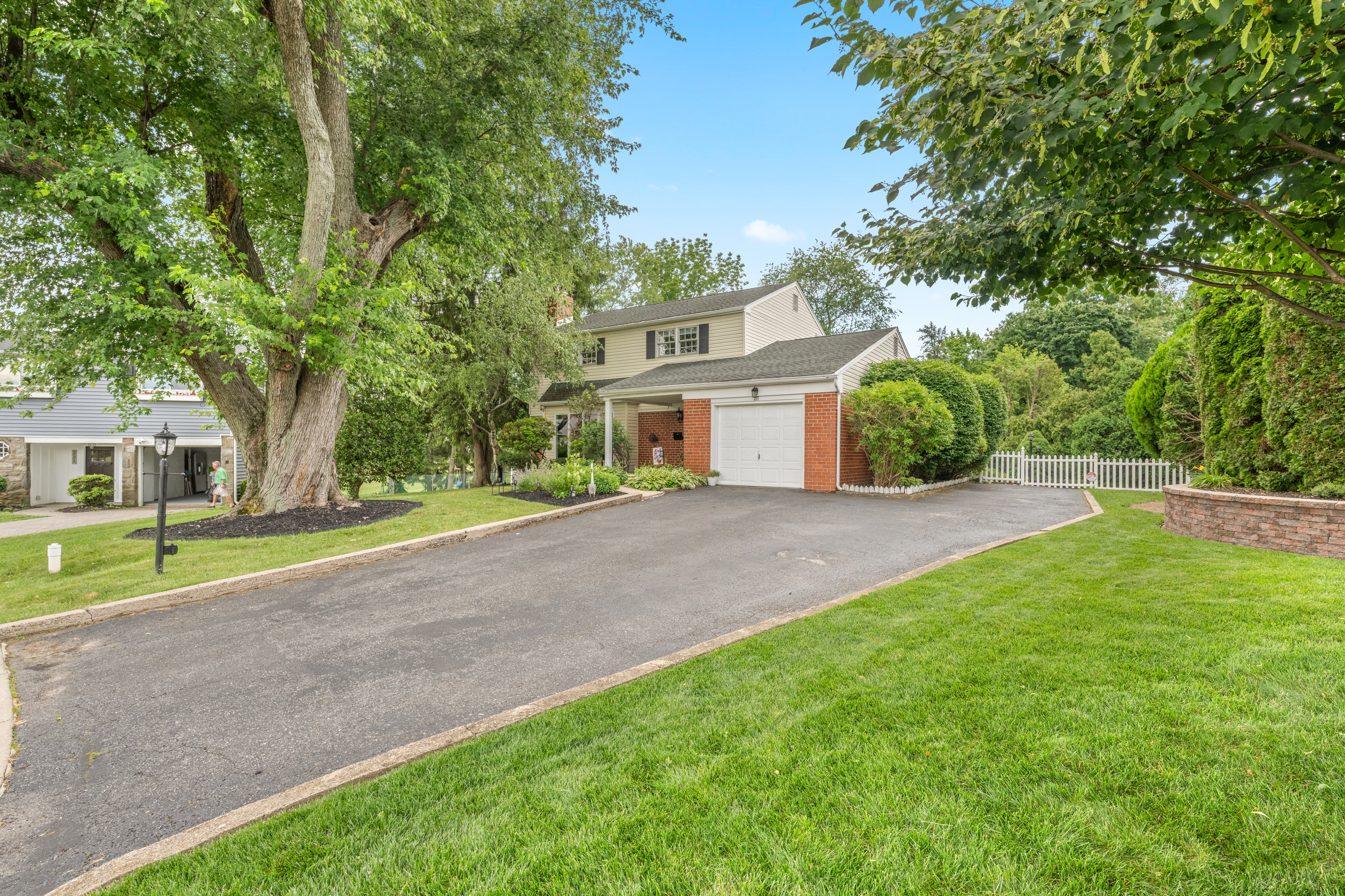 217 Hemlock Lane Springfield, PA 19064 - Photo 6 of 47