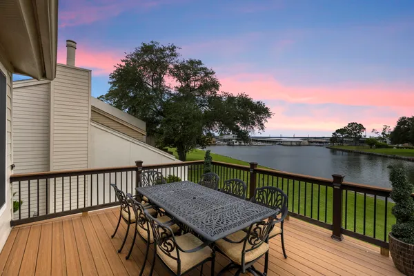 $449,000 | 3930 Knollcrest Drive, Montgomery, TX 77356