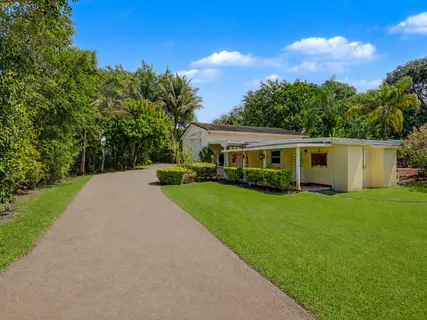 $1,950,000 | 13811 Southwest 26th Street, Davie, FL 33325