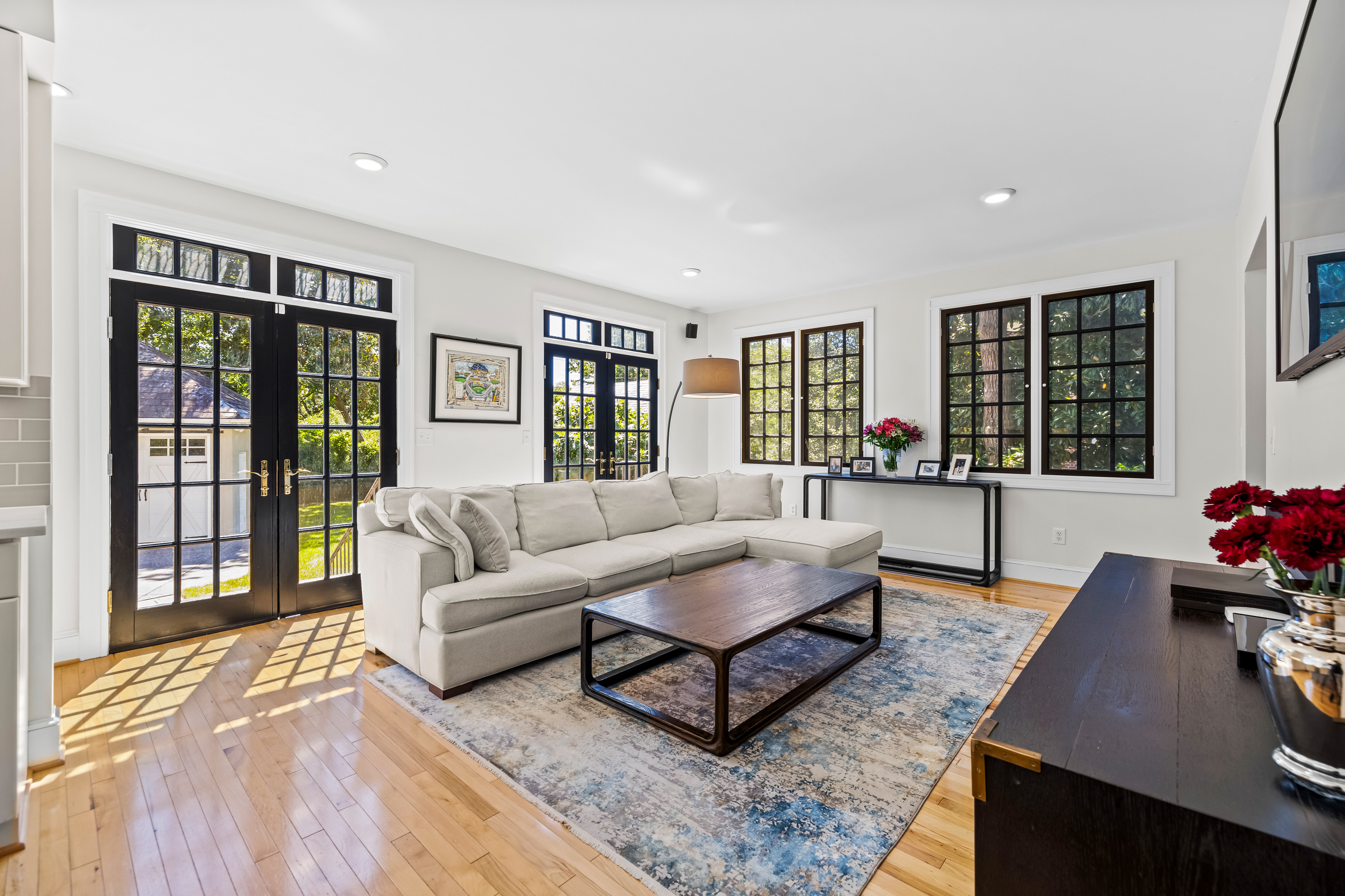 265 Stratford Road Baltimore, MD 21218 - Photo 8 of 71