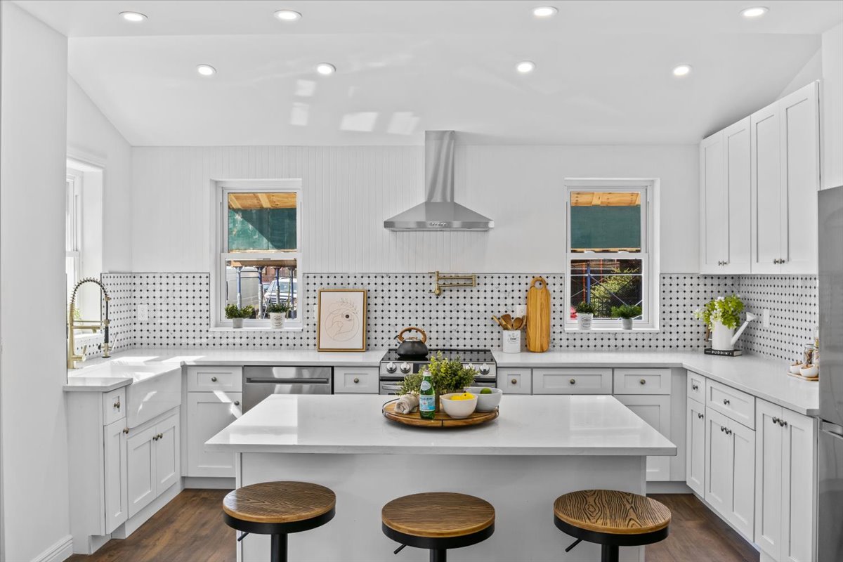 433 East 32nd Street Brooklyn, NY 11226 - Photo 3 of 29