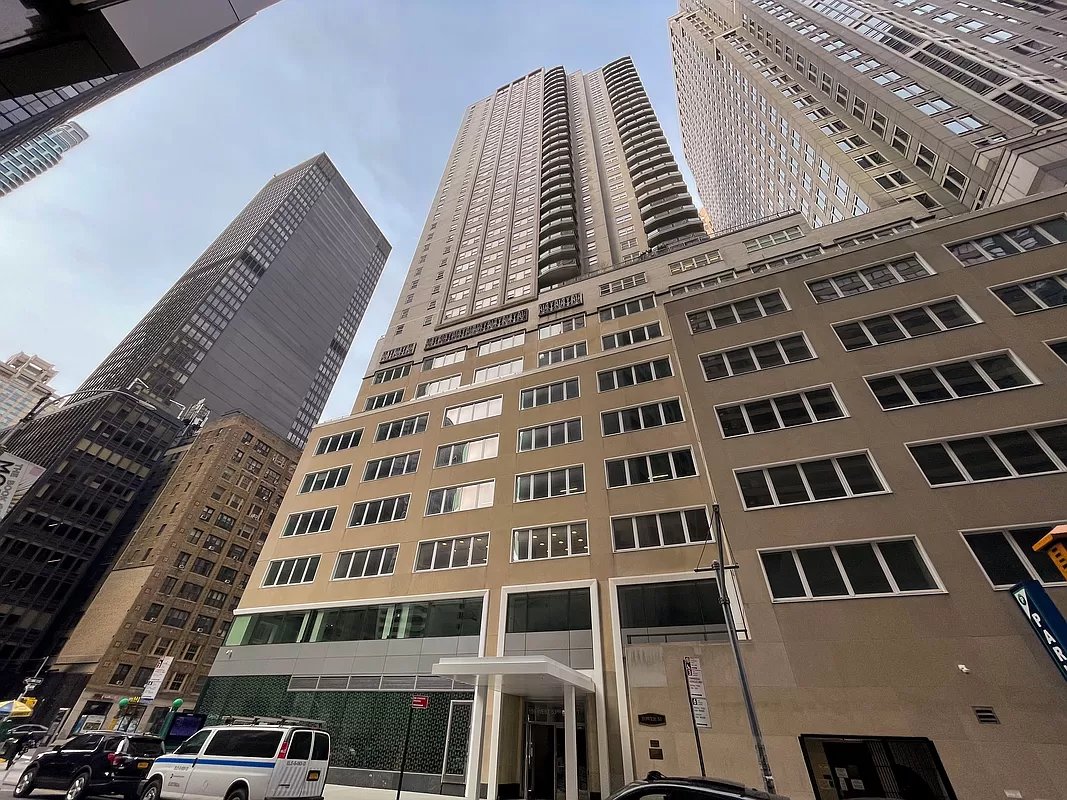 159 West 53rd Street, Unit 38GH Manhattan, NY 10019 - Photo 14 of 15 Gallery Image 14