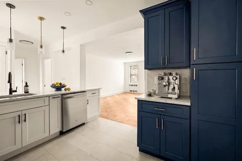 $585,000 | 47-39 40th Street, Unit 2G | Sunnyside