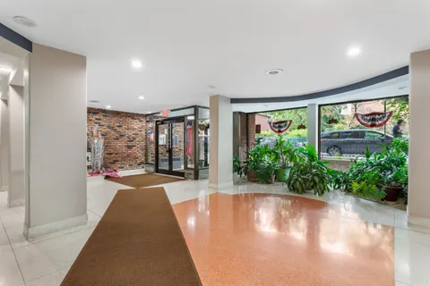 $275,000 | 68-15 Selfridge Street, Unit 3J | Forest Hills