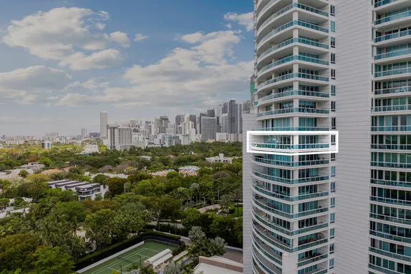 $1,600,000 | 2127 Brickell Avenue, Unit 1805, Miami, FL 33129