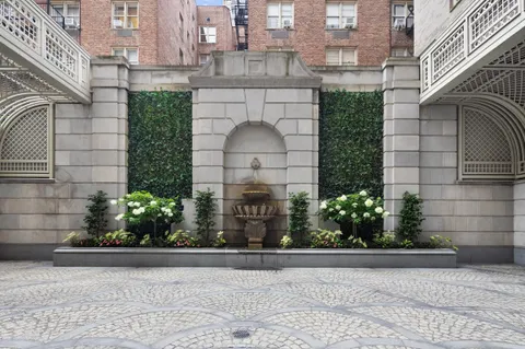 $8,995,000 | 20 East End Avenue, Unit 10A | Upper East Side