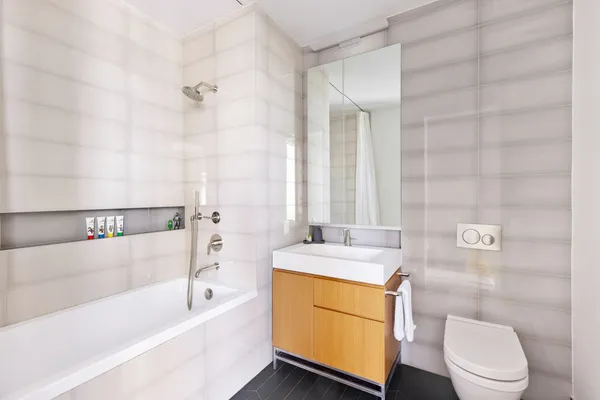 $12,500 | 347 Henry Street, Unit 5B | Cobble Hill