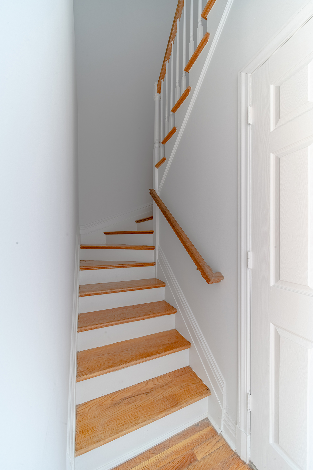 7 Mt Morris Park West, Unit D Manhattan, NY 10027 - Photo 5 of 16 a view of entryway