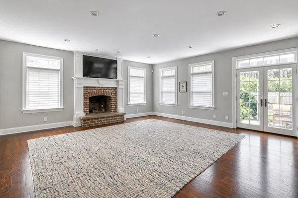 $1,299,000 | 42 Skunks Misery Road, Locust Valley, NY 11560