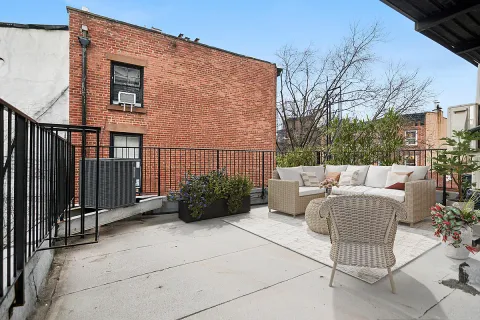 $8,400 | 306 Court Street, Unit 1 | Carroll Gardens