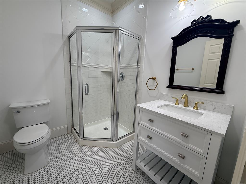 59 Crescent Road Westport, CT 06880 - Photo 18 of 23